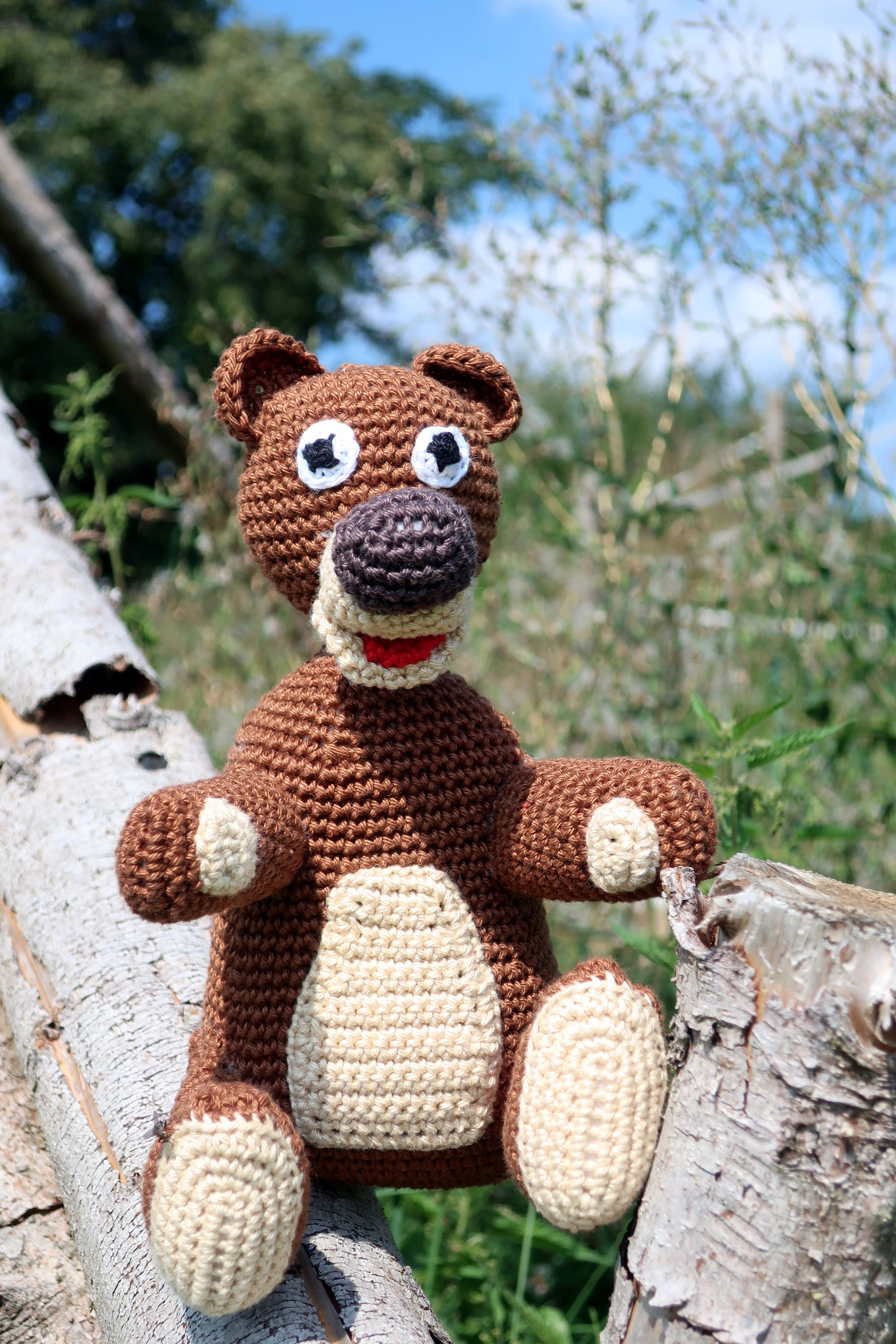Gehäkelter Kuschelbär "Bruno", Farbe braun